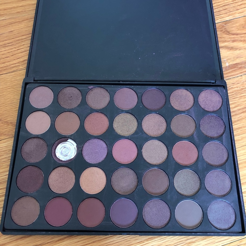 Taupe eyeshadow palette - Picture 3 of 6